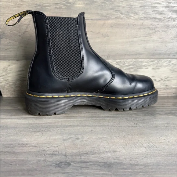 Doc Martens 2976 Smooth Leather Platform Chelsea Boots Men’s Sz 8 Women’s 9.5 - Picture 4 of 8